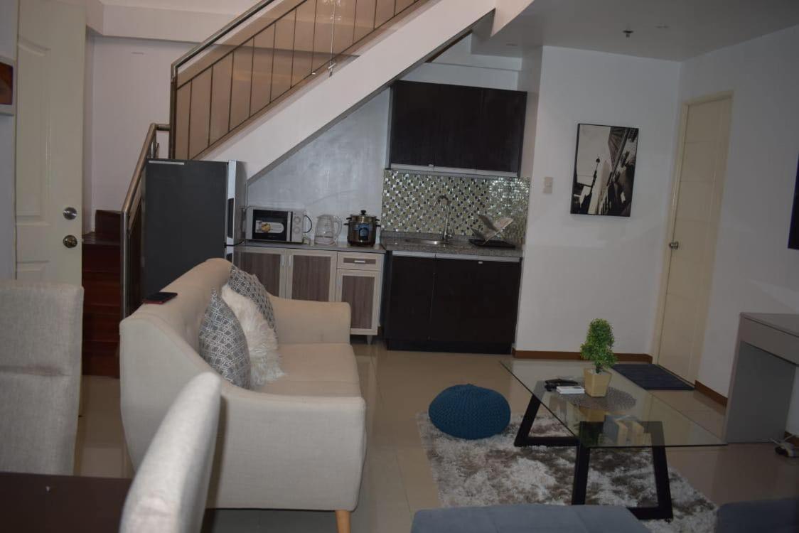 Affordable Makati Apt Manilla Buitenkant foto