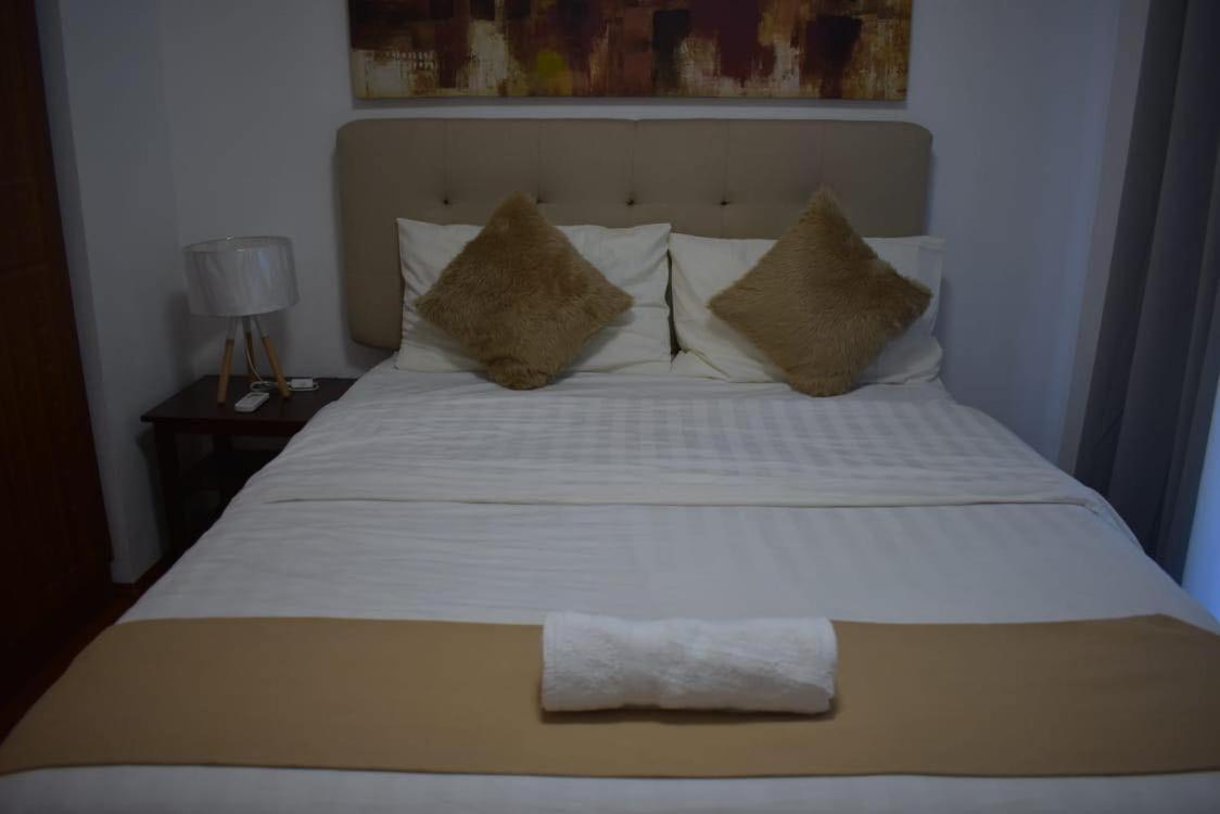 Affordable Makati Apt Manilla Buitenkant foto