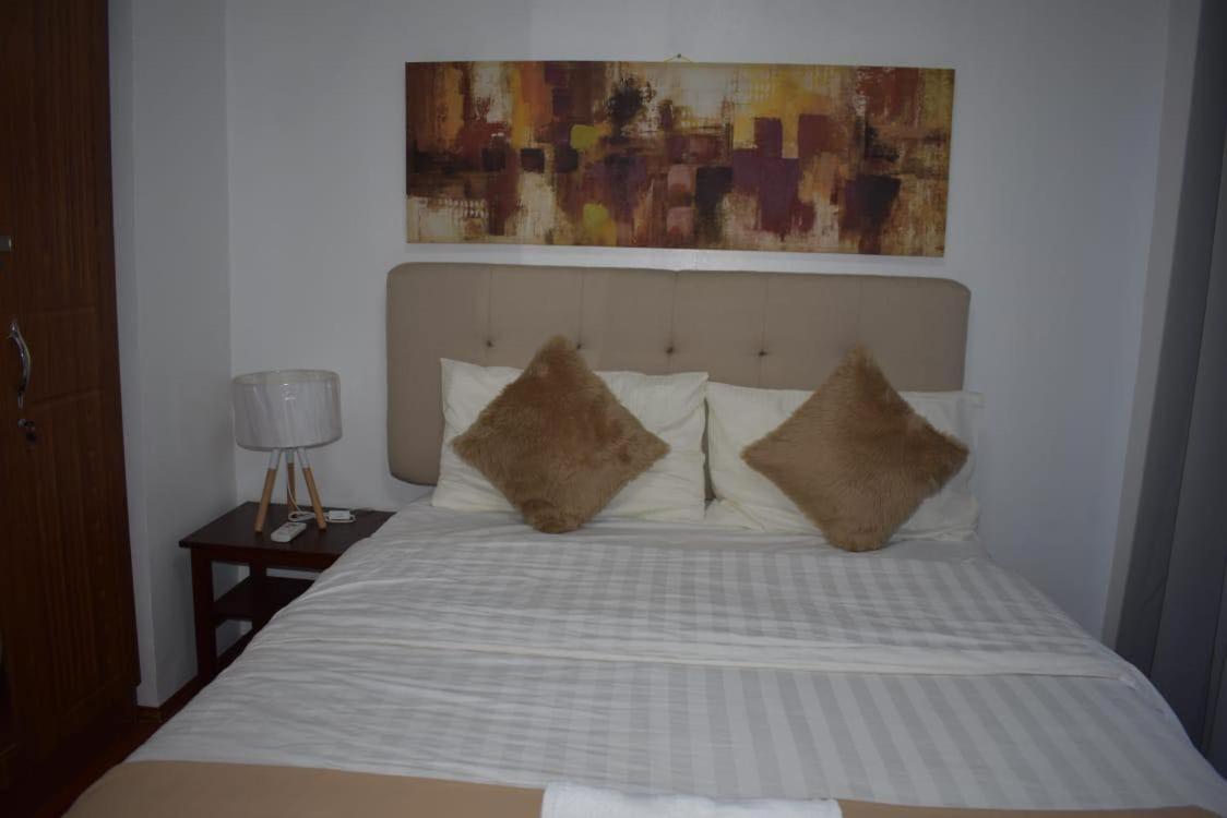Affordable Makati Apt Manilla Buitenkant foto