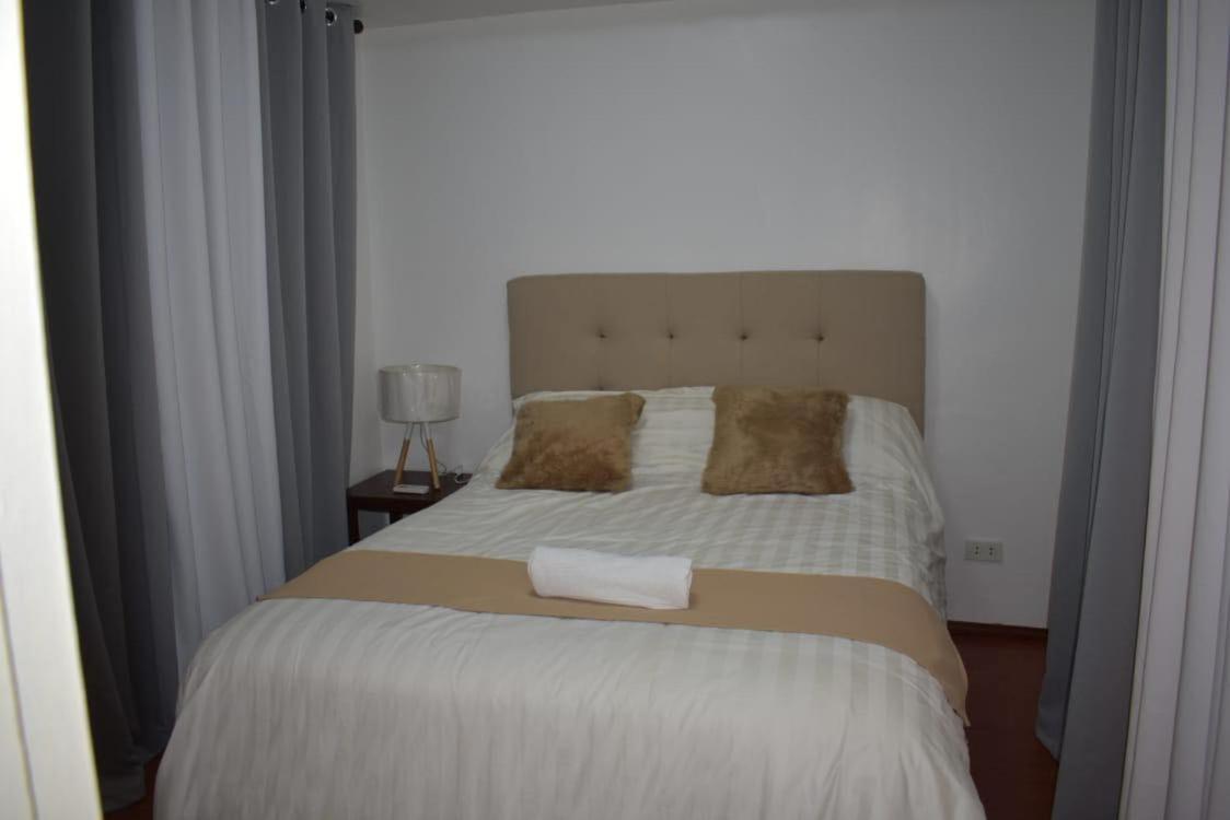 Affordable Makati Apt Manilla Buitenkant foto