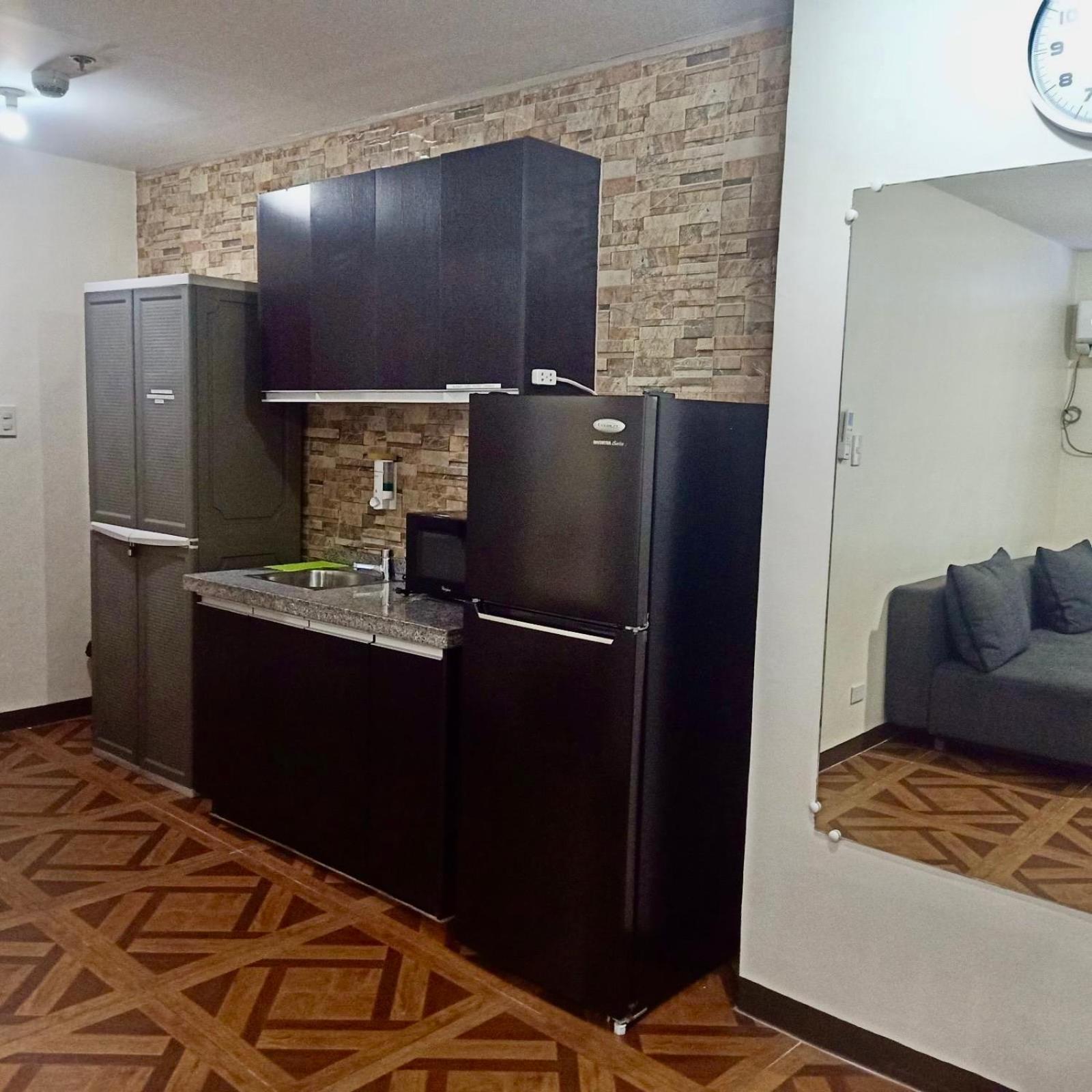 Affordable Makati Apt Manilla Buitenkant foto
