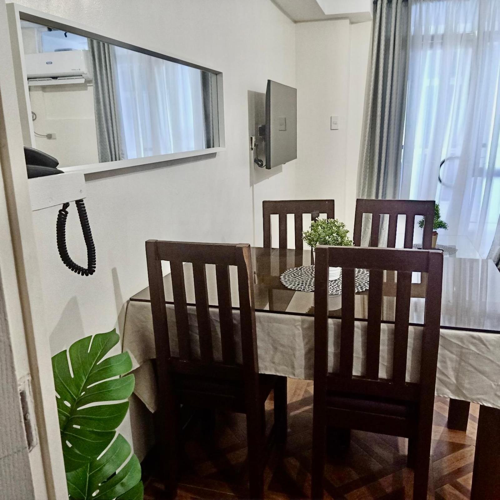 Affordable Makati Apt Manilla Buitenkant foto