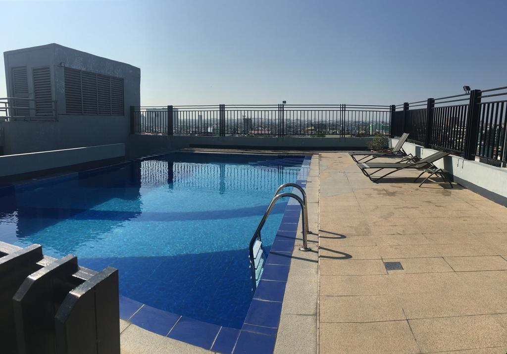 Affordable Makati Apt Manilla Buitenkant foto